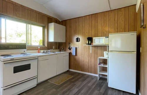 Hope Bay Cabin | Loon-Cedar Garden Cozy Cottage #4 for a relaxing retreat