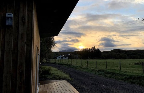 Connel Cabin | Lora Cabin in Connel