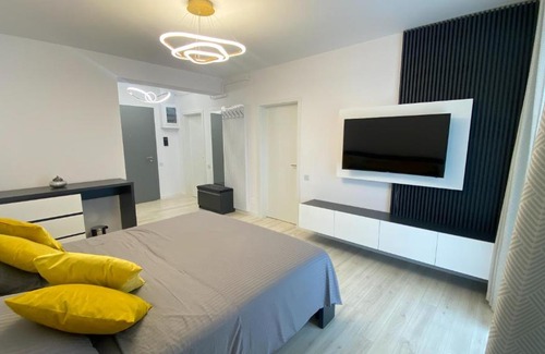 Pitesti Apartment | Lori`s Place