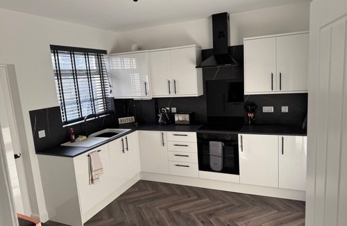 Inverurie House | Lorna Doune - 2 Bedroom Bungalow
