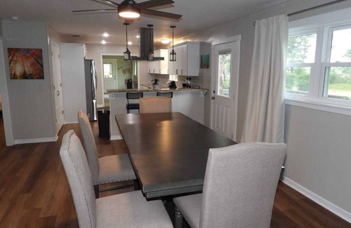 Bastrop House | Lost Pine Retreat: Charming 4-bedroom House