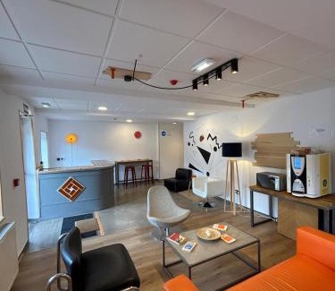 Figaredo Hotel | Lotila Flats Rio Caudal