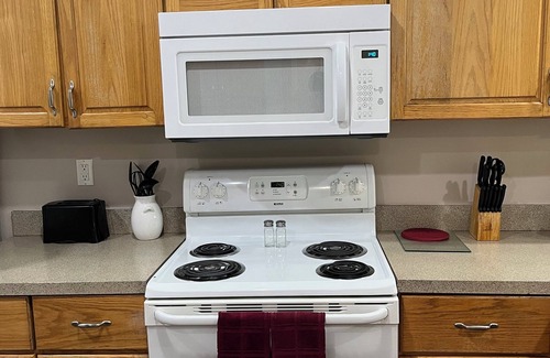 Hemingway Village Apartment | Lots of SPACE! Dublin location, quiet, wooded! Great alternative to hotel stays!
