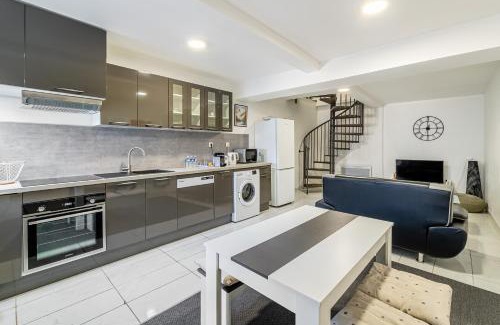 Les Chutes Lavie Apartment | Lou Palmieri