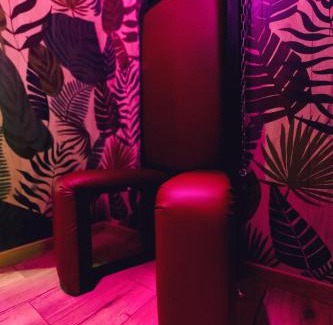 Aubers Bed & Breakfast | Love room L'écrin tropical
