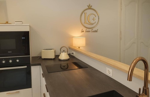 Vitre House | Love room with secret room and wellness area