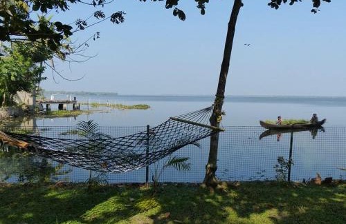 Andhakaranazhy House | Lovedale Lakeside Homestay