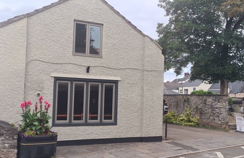 Newport Apartment | Lovely 1-Bed Loft in Newport