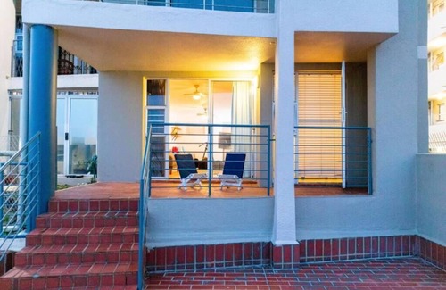 Kingsborough Apartment | Lovely 1-Bedroom apartment with pool and sea view