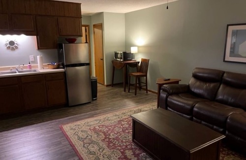 Cullman Apartment | Lovely 1 Bedroom Apartment with front door parking.