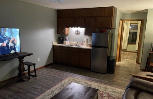 Cullman Apartment | Lovely 1 Bedroom Apartment with front door parking.