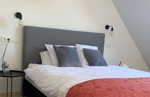 Couture-Saint-Germain Apartment | Lovely 1- bedroom loft with private indoor-pool and sauna, just outside Brussels