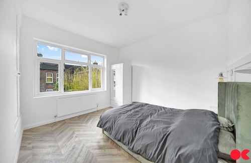 Lea Bridge Apartment | Lovely 2-Bed Apartment in London