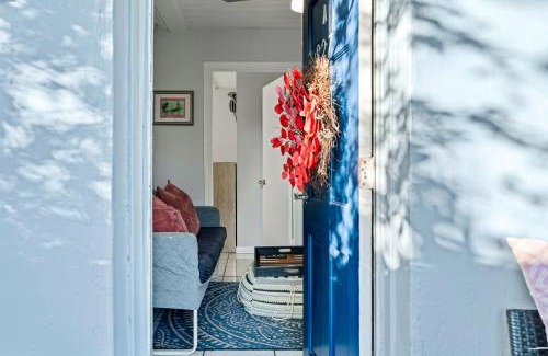 Southwest Apartment | Lovely 2BR Cottage