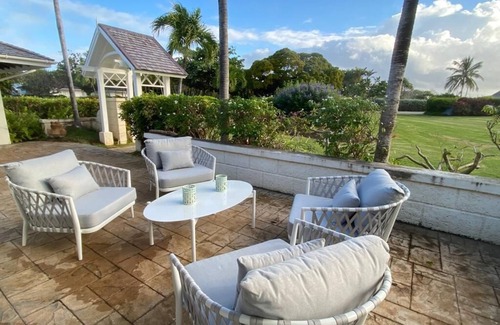 Long Bay Villa | Lovely 3 bedroom villa in beautifully landscaped gardens-2 minutes walk to beach