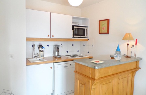 Port Guillaume Apartment | Lovely 3-room apartment with balcony, pets allowed, parking, Port Guillaume