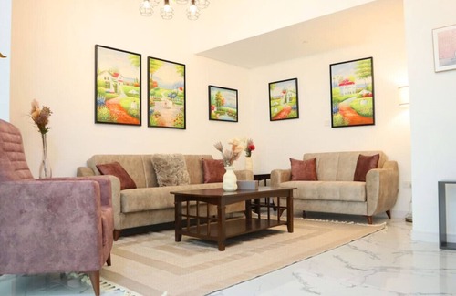 Masdar City Apartment | Lovely 3BR Oasis w/Pool & Private Parking