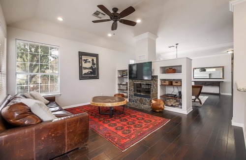 Lower Basin Lake Travis House | Lovely 4 Bed 2 Bath with Private Backyard Pool!