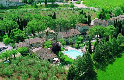 Colle di Val d'Elsa House | Lovely apartment in villa for 6 people with pool, TV, patio, pets allowed and parking
