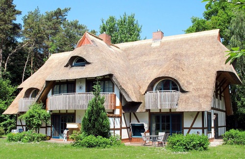 Born auf dem Darss Apartment | Lovely apartment for 4 people with WIFI, TV, balcony, pets allowed and parking