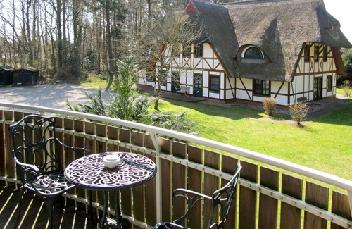 Born auf dem Darss Apartment | Lovely apartment for 4 people with WIFI, TV, balcony, pets allowed and parking