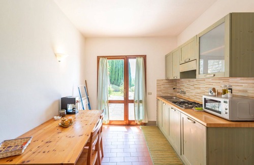 Montebonello Apartment | Lovely apartment for 4 people with pool, WIFI, A/C, TV, pets allowed, panoramic view and parking
