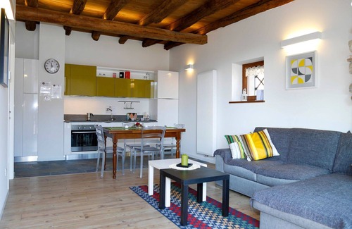 Raveo Apartment | Lovely apartment for 4 guests with WIFI, TV, balcony, pets allowed and parking