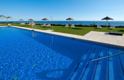 Torrox Costa Apartment | Lovely apartment for 6 guests with pool, A/C, WIFI, TV, terrace, pets allowed and parking