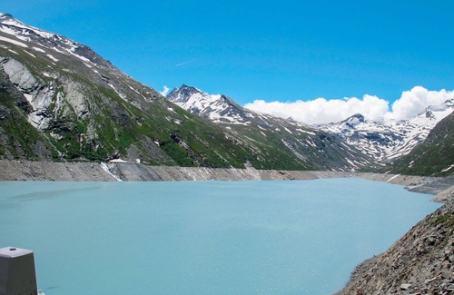 Saas-Fee Apartment | Lovely apartment for 4 guests with TV and pets allowed