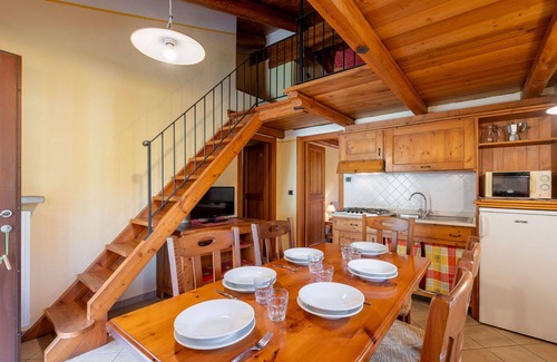 Sampeyre Apartment | Lovely apartment for 4 guests with WIFI, pool, TV, terrace and parking