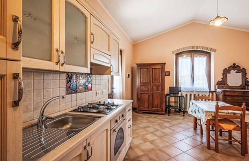 Lidarno Villa | Lovely apartment in villa for 4 guests with A/C, WIFI, pool, TV, patio, pets allowed and parking