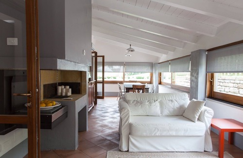 Fossombrone Other | Lovely apartment for 5 guests with A/C, pool, WIFI, TV, pets allowed and parking