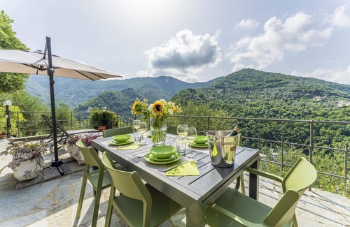 Avegno Apartment | Lovely apartment with private pool, WIFI, terrace, panoramic view, parking, close to Portofino