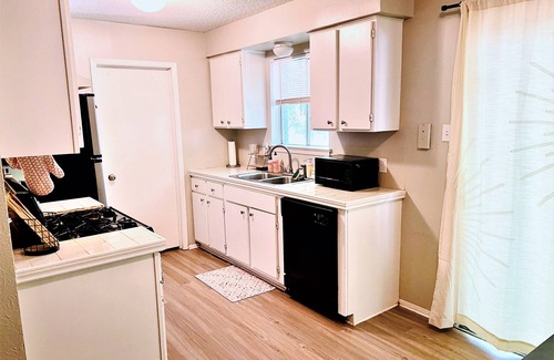 Westgate House | Lovely Central Austin Private Duplex!