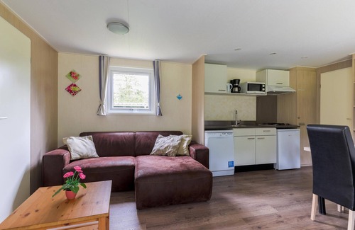 Vessem Ski Chalet | Lovely chalet on beautiful campsite with pool