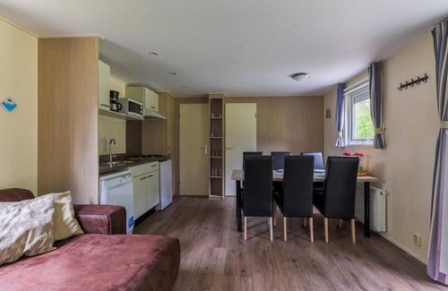 Vessem Ski Chalet | Lovely chalet on beautiful campsite with pool