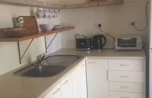 Alexandra Cabin | Lovely Cosy Little Gallowaylodge Country Cottage and Rail trail Retreat