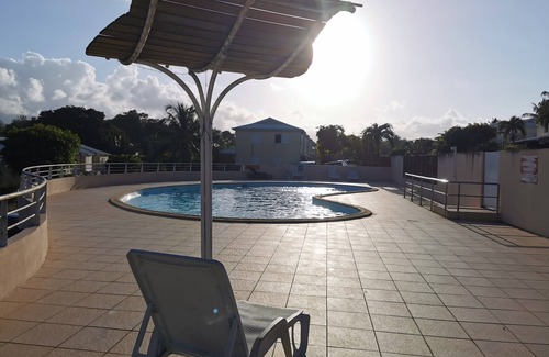 Petit-Bourg House | Lovely duplex apartment on the ground floor, garden and swimming pool. Small pets accepted!