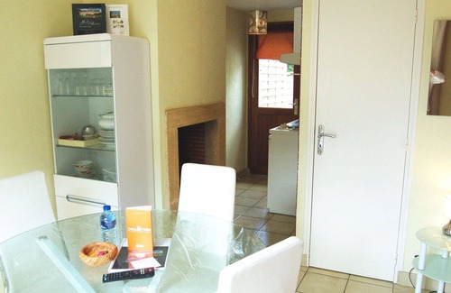 Saint-Jouan-des-Guerets Apartment | Lovely apartment for 4 people with pool, WIFI, TV, terrace and parking