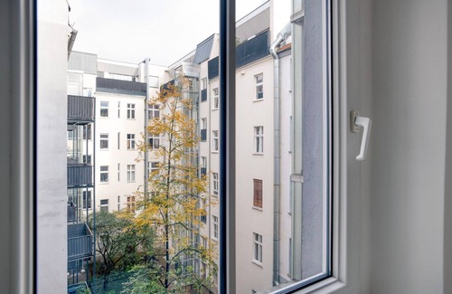 Friedrichshain Apartment | Lovely Friedrichshain Studio, Fully Furnished & Equipped, by Blueground