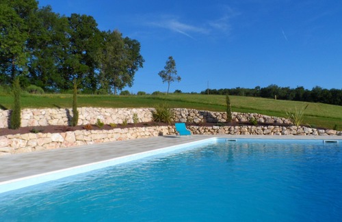 Labastide-Paumes Apartment | Lovely gite for 4-5 in old farmhouse with great pool in beautiful countryside