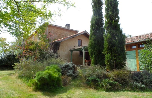 Labastide-Paumes Apartment | Lovely gite for 4-5 in old farmhouse with great pool in beautiful countryside