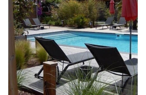 Le Tour-du-Parc Cottage | lovely gite with swimming pool close to the beach