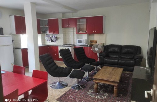 Ramat Gan Apartment | Lovely ground floor apartment with Garden