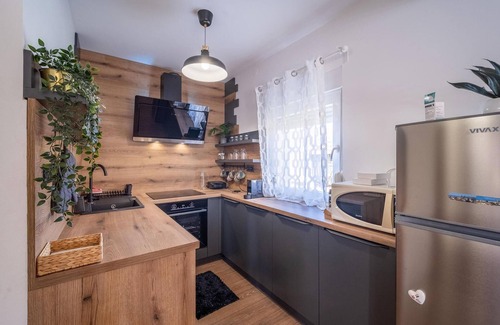 Hrvatska Kostajnica House | Lovely home in Hrvatska Kostajnica