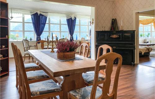 Reed House | Lovely Home In Breim With Kitchen