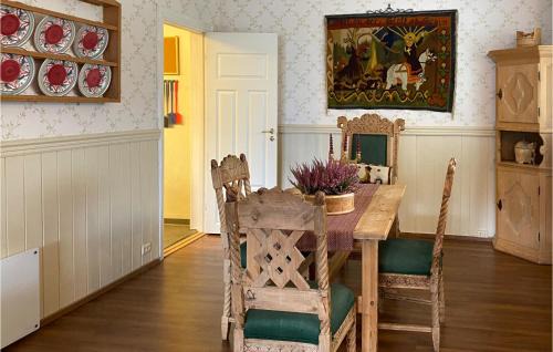 Reed House | Lovely Home In Breim With Kitchen