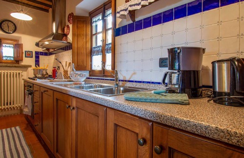 Macchino House | Lovely home in Buggiano with kitchen