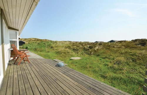 Lild Strand House | Lovely home in Frøstrup with kitchen