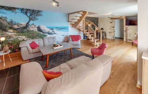 Kerlouet House | Lovely Home In Guisseny